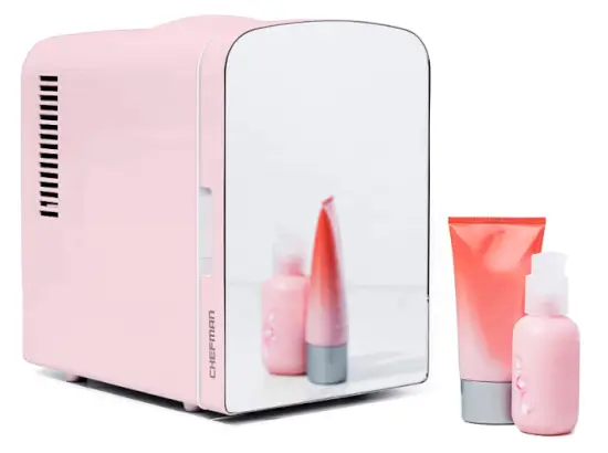 Chefman Mini Refrigerador Skincare Rosa Portátil | Libre de Freon en $990 pesos