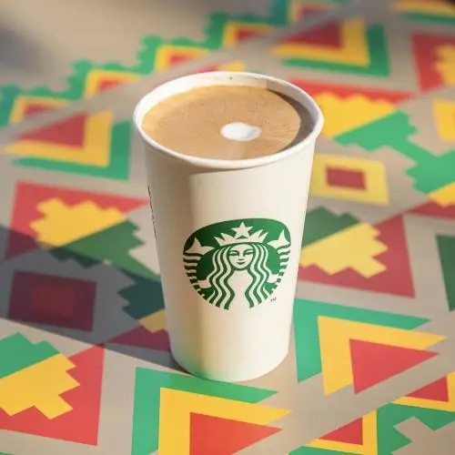 Refill Starbucks de café del día sin costo (exclusivo para miembros)