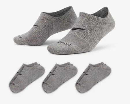 3 pares de calcetines invisibles de entrenamiento para mujer a $299 en Nike